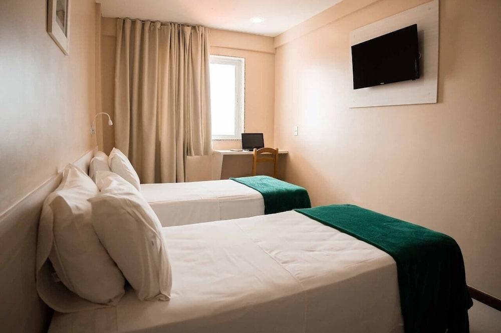 Travel Inn Fenix Cabo Frio Esterno foto